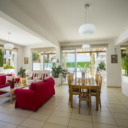 Villa Asteria By The Sea *